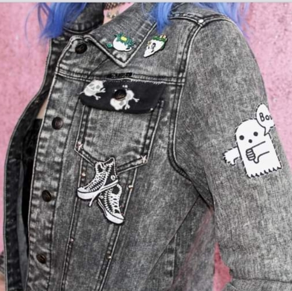 SOLD! DEATH BY COFFEE! Caffine lovers custom vintage acid washed denim jacket!!! - Picture 11 of 11